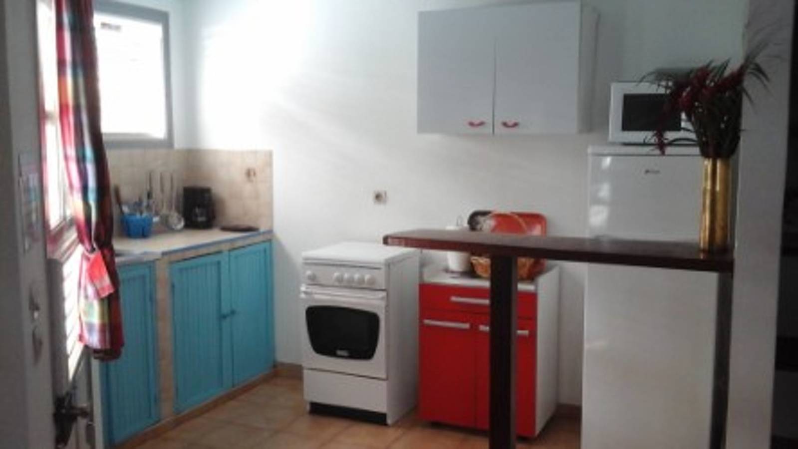 Appartement entier, Appartement accueillant à Sainte Anne, 30 m² avec jardin in Sainte-Anne (Martinique), Martinique