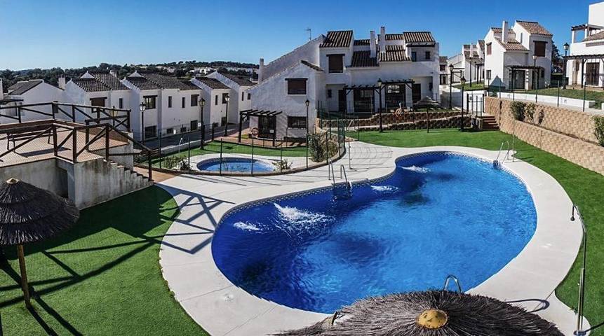 Casa rural para 6 personas, con Terraza además de Jardín y Piscina en El Ronquillo
