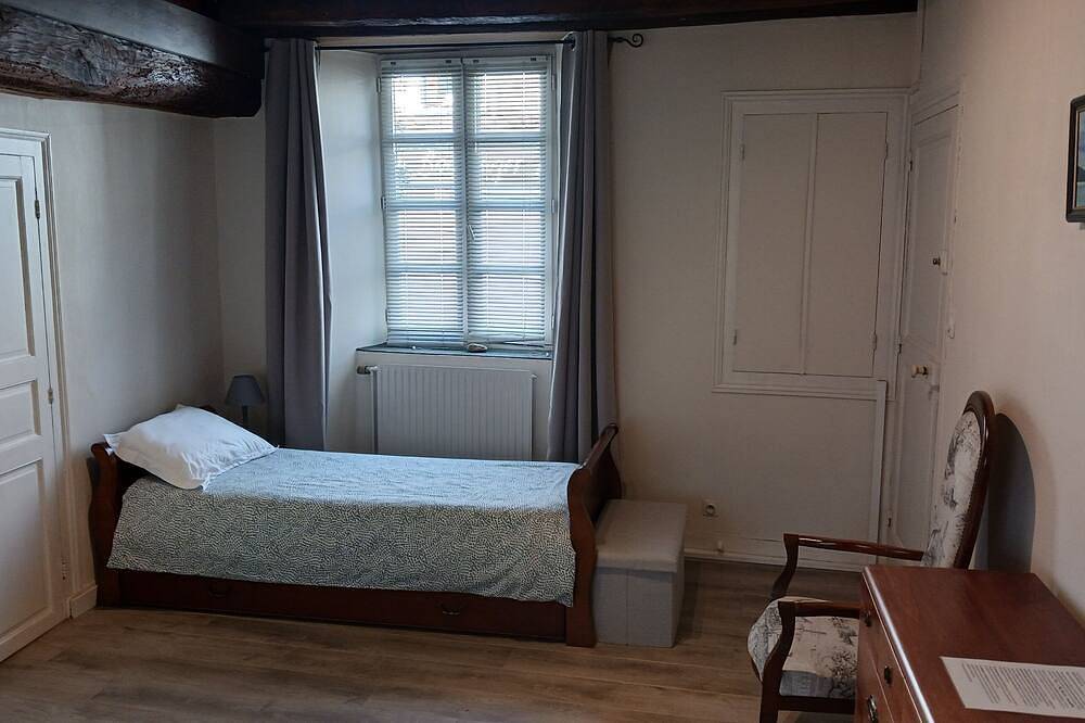 Appartement entier, Logis de Stofflet - Ancienne Auberge du 18eme -  à 100m du Parc Oriental in Maulévrier, Région de Cholet