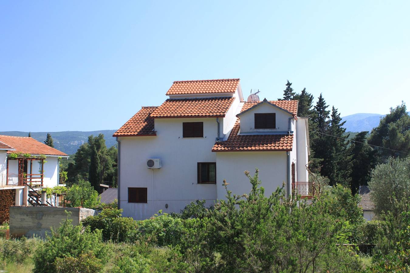 Geheel appartement, Eenkamerappartement met een terras Vrboska, Hvar A-8748-c in Vrboska, Hvar