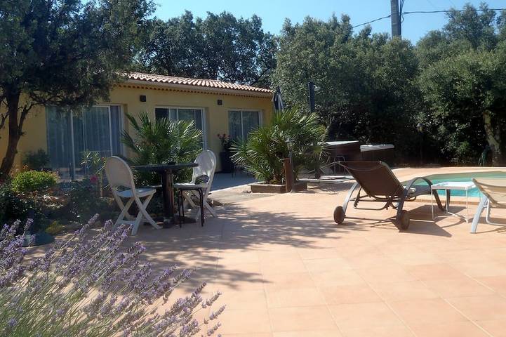 Villa pour 5 personnes, avec jacuzzi ainsi que sauna et jardin - 1