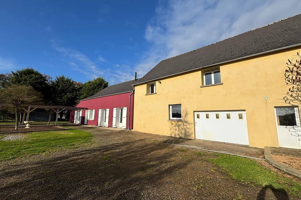Furnished room for rent in the country  in Bouchamps-lès-Craon, Mayenne