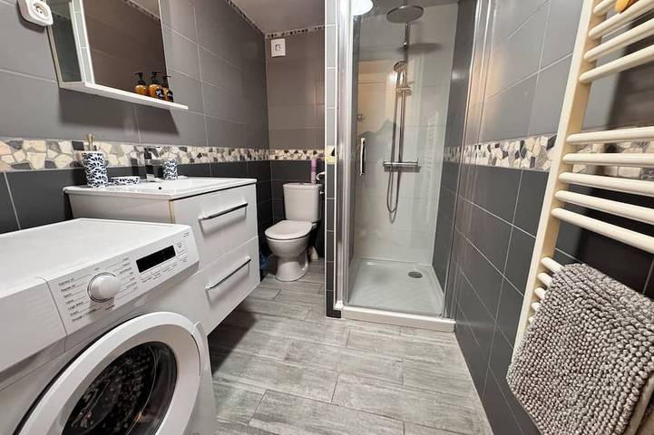 Gîte pour 4 personnes, avec balcon dans Plage Des Oursinieres Le Pradet - 4