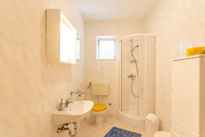 Ferienwohnung für 2 Personen, mit Garten und Ausblick in Biograd na Moru - 4