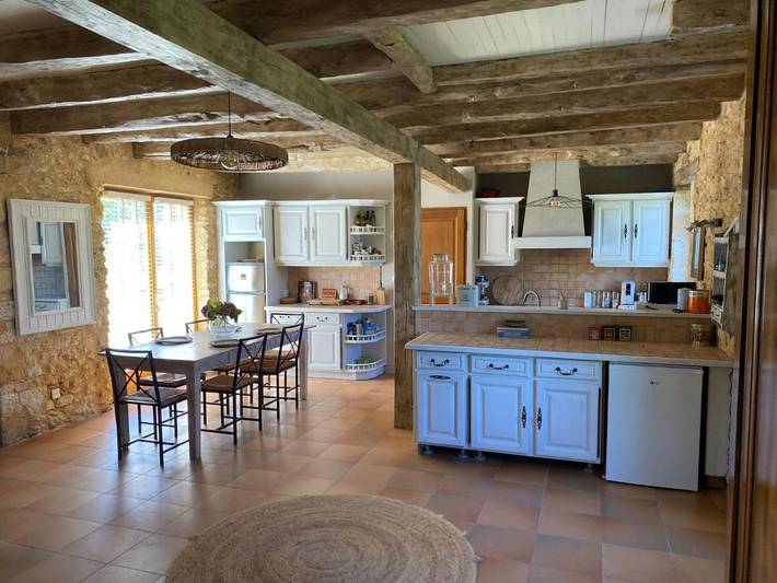 Location de vacances pour 8 personnes, avec terrasse et piscine à Sainte-Foy-de-Longas - 2