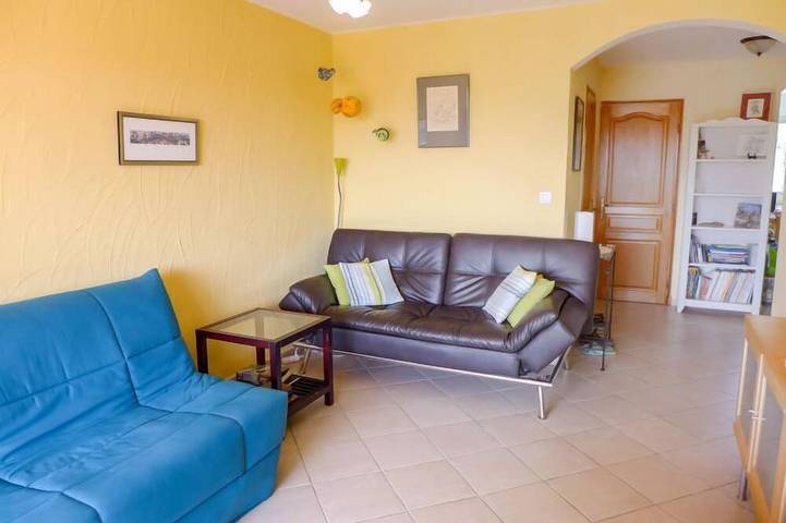 Gîte pour 4 personnes, avec terrasse et balcon/terrasse dans Office De Tourisme De Saint Cyr Sur Mer - 4