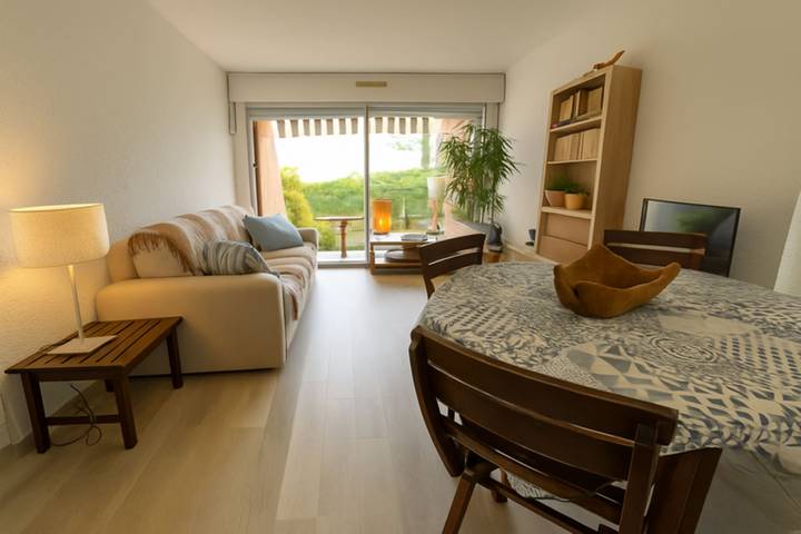 Gîte pour 4 personnes, avec Terrasse et Jardin à Bandol