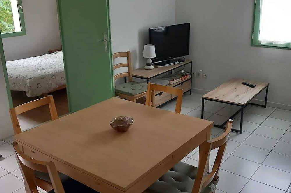 Entire apartment, Homerez - Bright Apartment in Arreau in Arreau, French Pyrenees