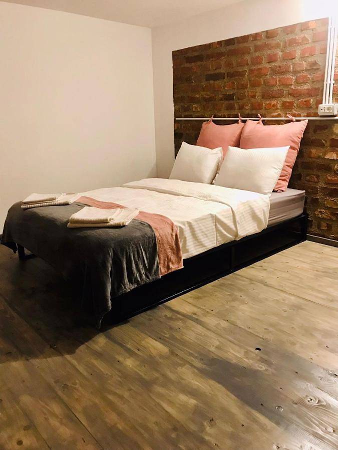 Maison d’hôte pour 3 personnes, avec terrasse à Bucarest - 2