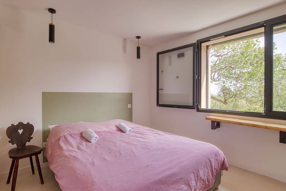 Maison en bord de mer avec jaccuzzi in La Seyne-sur-Mer, Région de Toulon