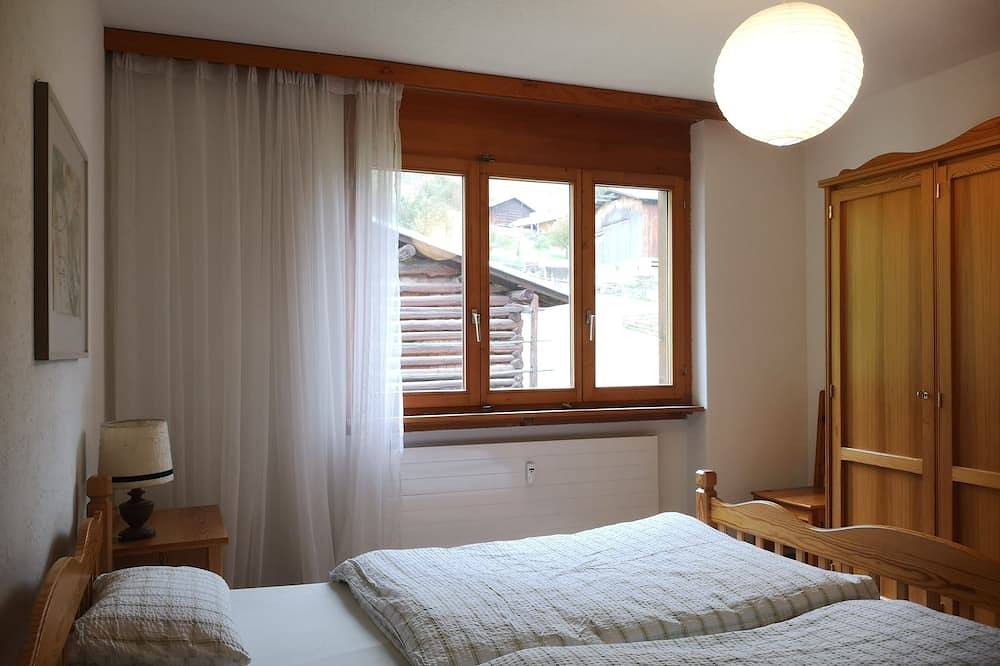 Alpenchalet in Graubünden in Trun, Alpenarena