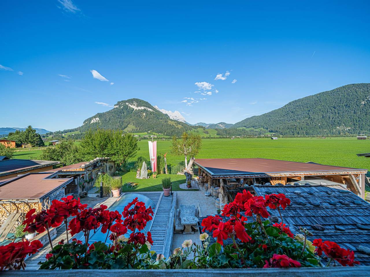 Ganze Wohnung, Schönes Apartment mit Pool nahe des Liftes in Loferer und Leoganger Steinberge, Kirchdorf in Tirol
