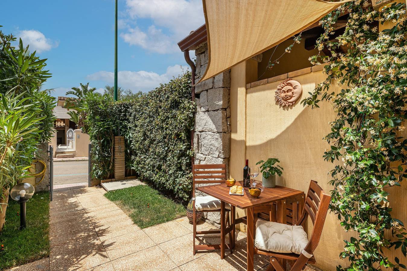 Vakantiehuis "Raggio di Luna" met Wi-Fi, Airconditioning, Balkon & Tuin in Crabonaxa/Villasimius, Villasimius