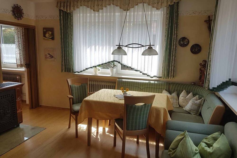 Ganze Wohnung, Drei Schlafzimmer für Fünf Personen: Zentral - aber gemütlich und in ruhiger Lage in Lutzingen, Bayerisch Schwaben
