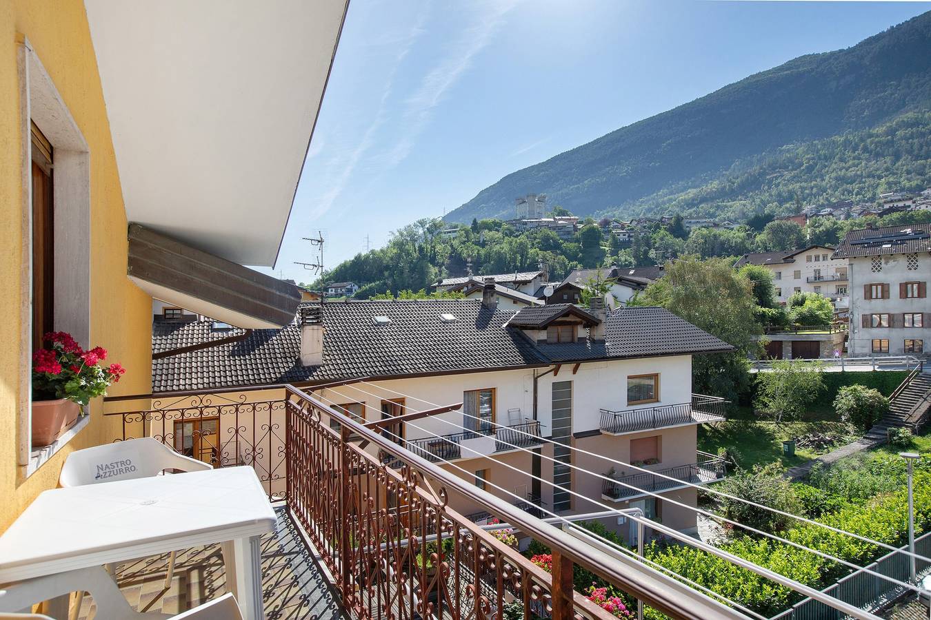 Appartamento intero, Appartamento 'Casa Lella Clemy' con vista sulle montagne, balcone e Wi-Fi in Aymavilles, Comune di Aymavilles
