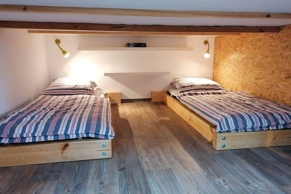 Ganze Wohnung, Moderne Ferienwohnung mit Wasserblick in Warsin, Vogelsang-Warsin