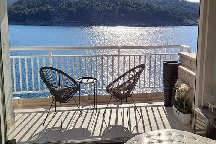 Ganze Wohnung, Apartment Om - One Bedroom Apartment with Balcony and Sea view in Brac