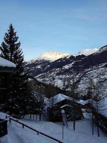 Chalet pour 6 personnes, avec vue et balcon dans La Norma