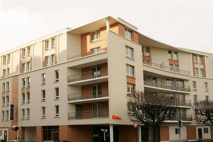 Chambre d’hôte pour 5 personnes, avec balcon à Massy