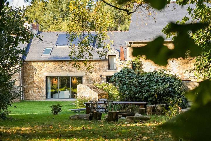 Gîte pour 12 personnes, avec jardin et vue, animaux acceptés à Saint-Dolay - 2