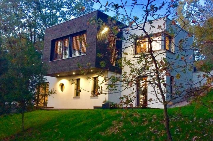 Villa pour 10 personnes, avec terrasse et jardin, animaux acceptés - 1