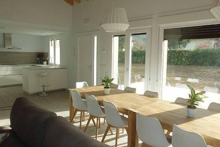 Gîte pour 14 personnes, avec Jardin