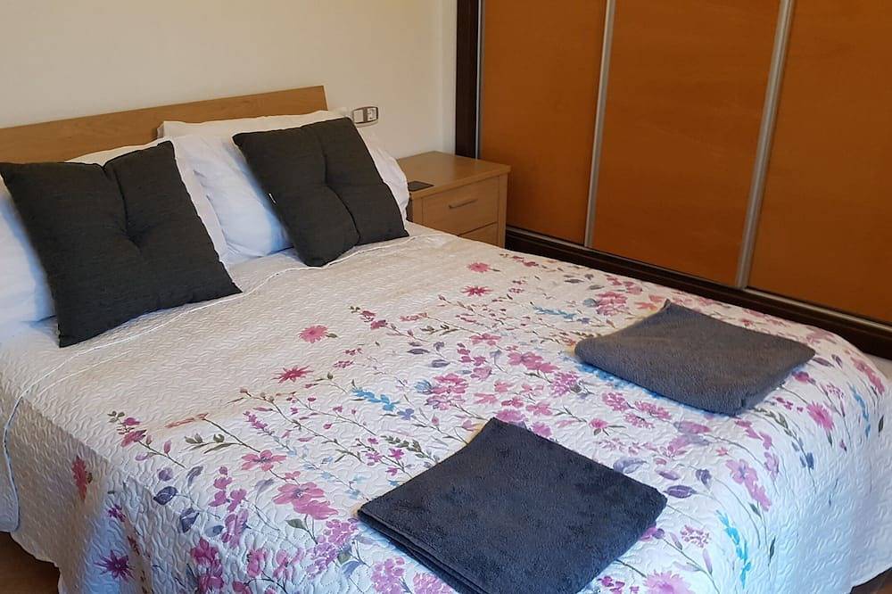 Entire apartment, Penthouse apartment 3.8km from Aguilas seaviews large private roof top terrace in Los Geraneos, Costa Cálida