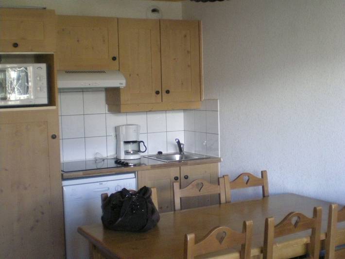 Gîte pour 4 personnes, avec balcon/terrasse et piscine dans Office De Tourisme De Notre Dame De Bellecombe - 4