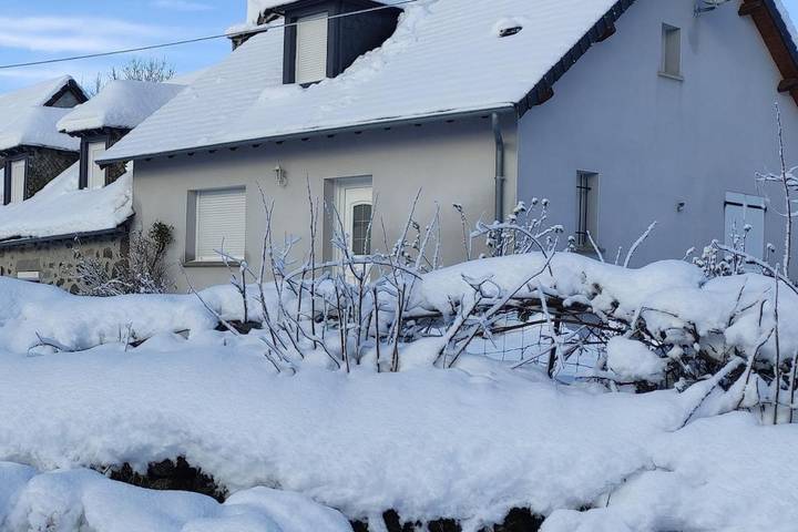 Location de vacances pour 5 personnes, avec jardin dans Moussages