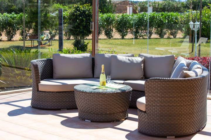 Rural House 'Can Vanrell' with Private Pool, Terrace, and Wi-Fi in Muro, North Majorca