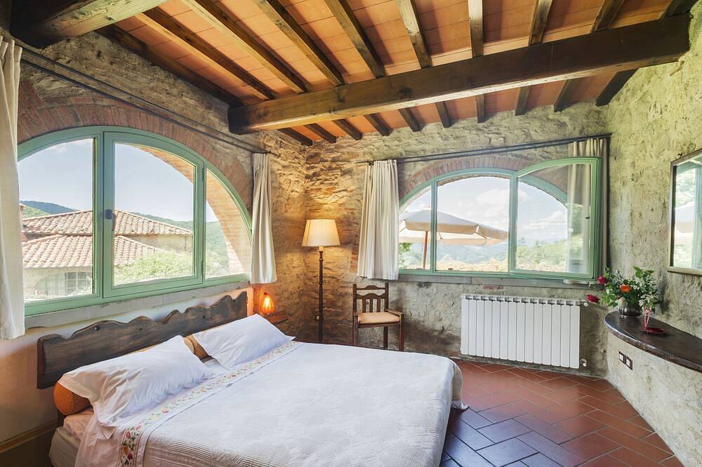 Romantico appartamento in villa con piscina nel Chianti Rufina in Londa, Firenze province