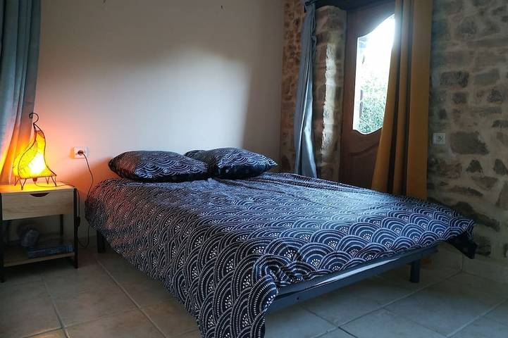 Location de vacances pour 7 personnes, avec jardin à La Selle-Craonnaise - 2