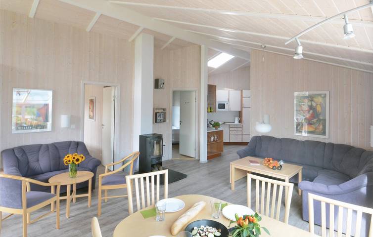 Ferienhaus für 12 Personen, mit Terrasse und Whirlpool sowie Garten und Sauna in Schönhagen - 3