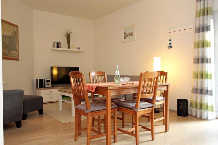 Ferienwohnung für 2 Personen, mit Garten, mit Haustier in Born a. Darß - 3