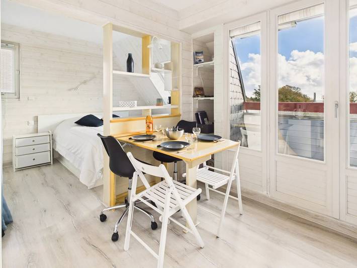 Gîte pour 4 personnes, avec balcon dans Plage du Letty