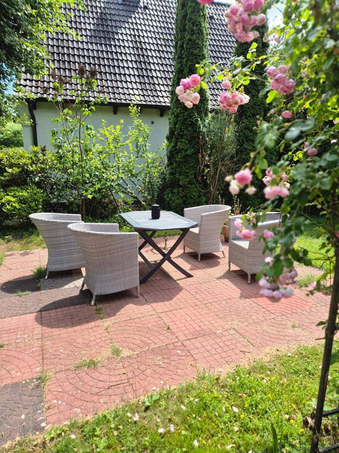 Ferienwohnung für 4 Personen, mit Terrasse und Garten sowie Ausblick in Rosengarten - 2