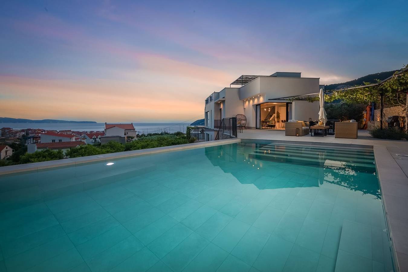 Luxury Villa Envivo Komiza with Heated Pool in Komiza, Split-Dalmatien