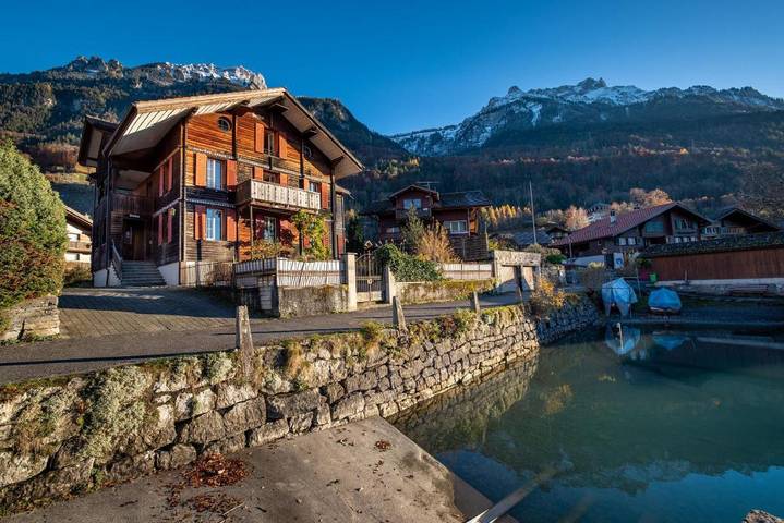Ferienwohnung für 5 Personen, mit Balkon und Ausblick in Iseltwald