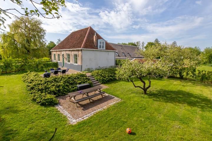 Bauernhof für 9 Personen, mit Garten und Terrasse in Zeeland