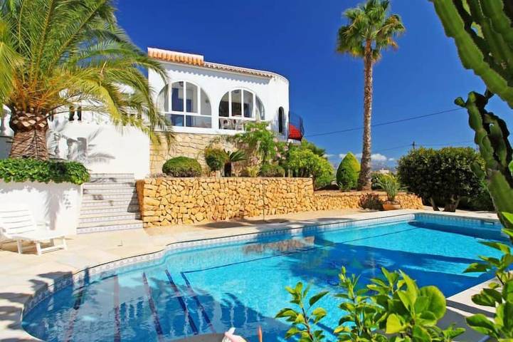 Ferienhaus für 4 Personen, mit Terrasse und Pool - 1