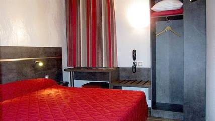 Hôtel pour 2 personnes, avec jardin, animaux acceptés à Surgères