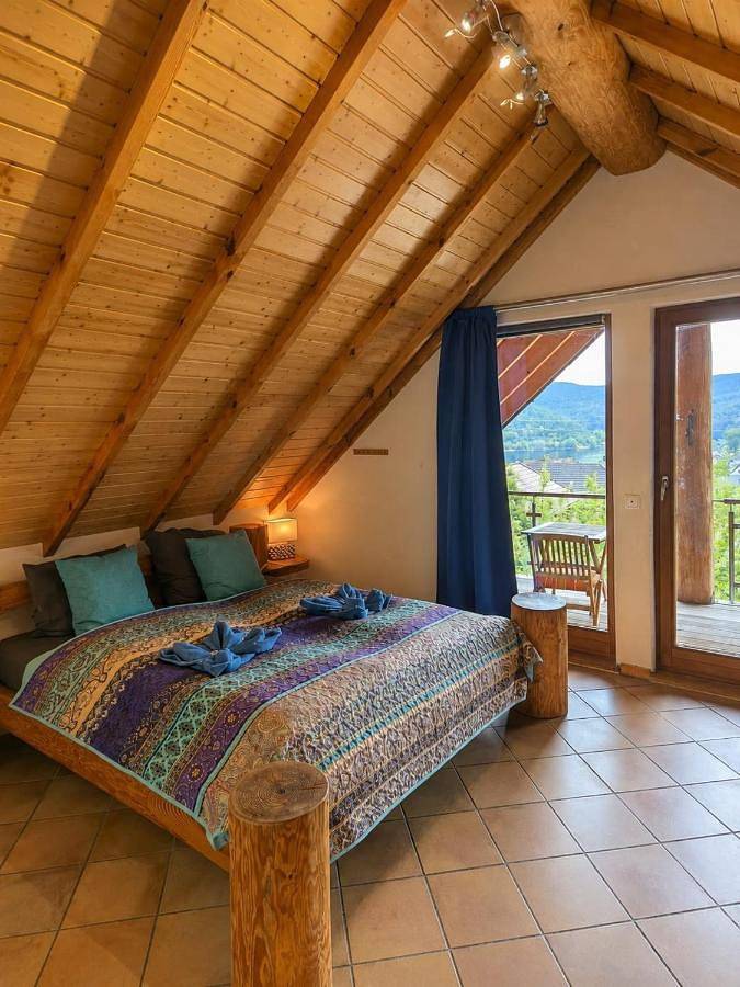Ganze Wohnung, Rursee Chalet mit Wellnessbereich, Balkon, Seeblick und Garten für 8 Personen, 2 Hunde in Simmerath, Rureifel (Nordrhein-westfalen)