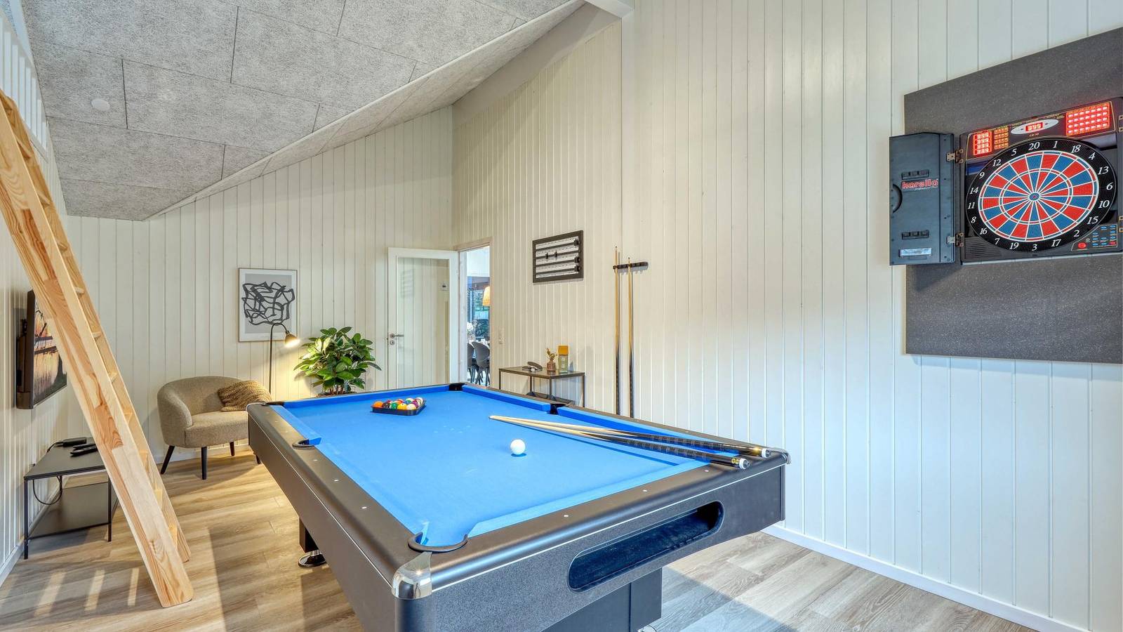 768 - Modernes Poolhaus am Tramser See für 14 Personen in Jesendorf, Nordwestmecklenburg (Wismar und Umgebung)