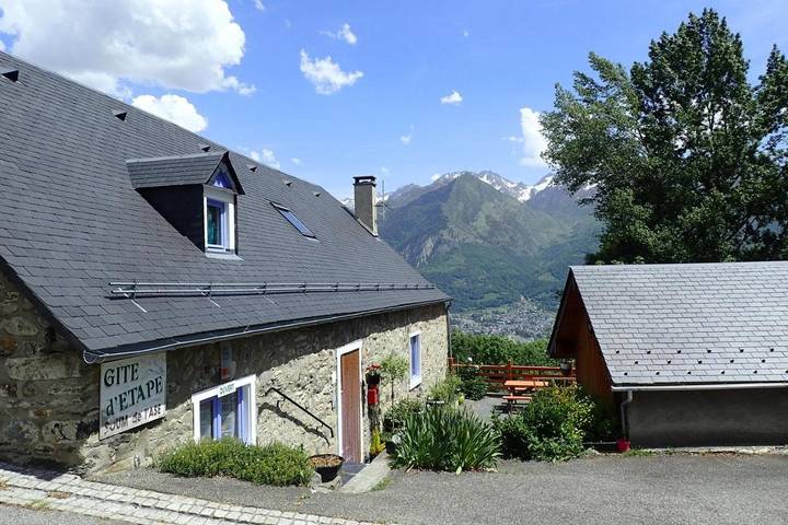 Maison d’hôte pour 3 personnes, avec vue ainsi que jardin et terrasse à Grust