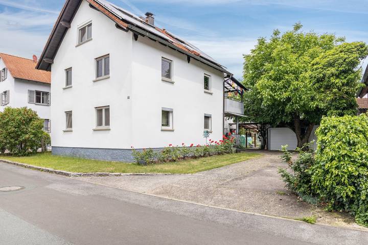 Ganze Wohnung, Ferienwohnung 'A Casa Alfred Kemmern - Neu' mit Gemeinschaftsterrasse, Wi-Fi und Klimaanlage in Kemmern, Landkreis Bamberg