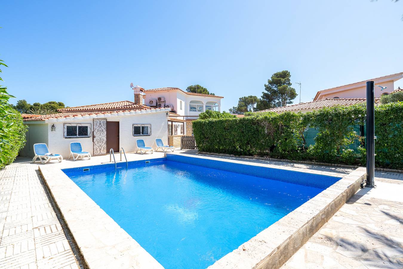 Maison de vacances 'Villa Cristal' avec vue sur la mer, Wi-Fi et climatisation in Miami Platja, Costa Dorada