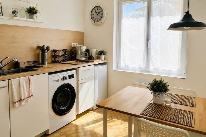 Apartamento entero, Quiet & spacious apartment - Secure bicycle garage - Fast Wifi in San Quintín (Aisne), Aisne