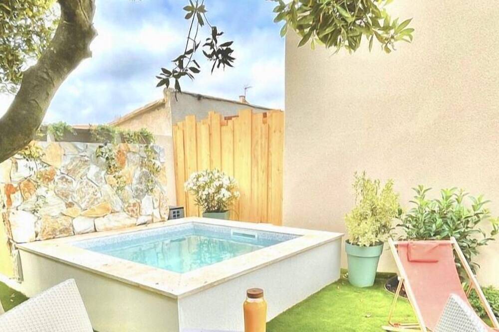 Entire apartment, Vrbo Property in Sérignan, Côte d'Améthyste