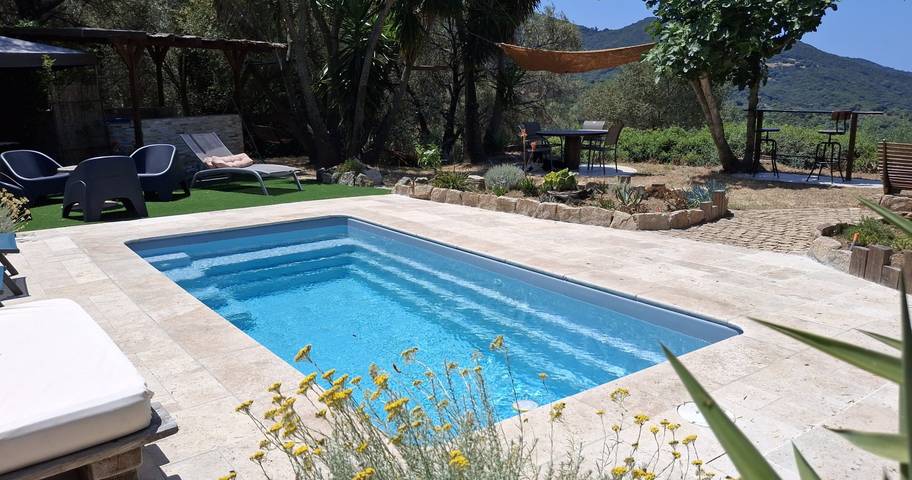 Chambre d’hôte pour 2 personnes, avec piscine et jardin en Corse - 2