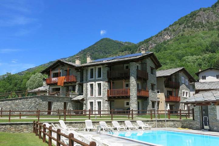 Ferienwohnung für 4 Personen, mit Pool und Garten